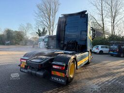 Volvo FH 460 4X2 Globetrotter XL 2x tank NL Truck VEB+