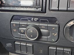 DAF CF 260 19T TAILLIFT AIRCO