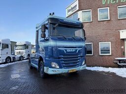 DAF XF 530 XF530 4X2 Spacecab / Retarder / full spoi