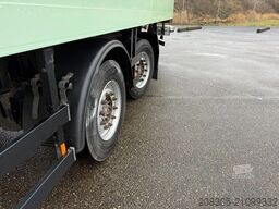 SCHMITZ CARGOBULL 2-Assige gestuurde bloemen/planten oplegger met