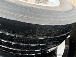 SCHMITZ CARGOBULL 2-Assige gestuurde bloemen/planten oplegger met