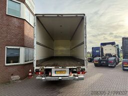 MERCEDES-BENZ Antos 1824L mit 8.5m Isokoffer / 1.500kg Ladebor