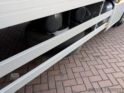 MERCEDES-BENZ Antos 1824L mit 8.5m Isokoffer / 1.500kg Ladebor