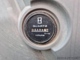 NEW HOLLAND E80 BMSR-2 Kettenbagger 8,6 Tonnen *Greifer