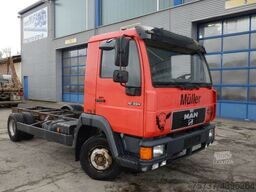 MAN 10.224 Chassis ohne Aufbau