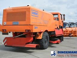 Mercedes SK 2031 4x4x4 Schmidt CJS9 airport sweeper snow...