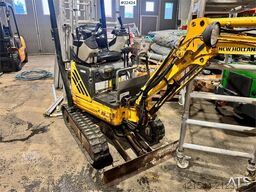 New Holland Kobelco E9SR Mini Excavator with 2 Buckets