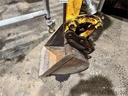 New Holland Kobelco E9SR Mini Excavator with 2 Buckets