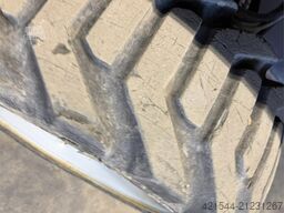 Genie S-65xc telescopic lift for sale with a basket lift