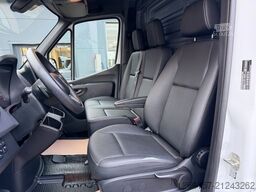 MERCEDES-BENZ Sprinter 319CDI V6 Kasten L2H2 RWD LED AHK3500KG