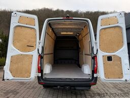 MERCEDES-BENZ Sprinter 319CDI V6 Kasten L2H2 RWD LED AHK3500KG