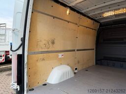 MERCEDES-BENZ Sprinter 319CDI V6 Kasten L2H2 RWD LED AHK3500KG