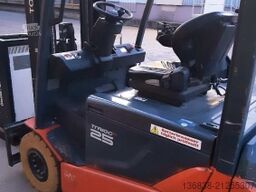 Toyota traigo 8FBMKT25