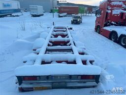 HFR KM 24 3-axle container trailer w/ two sets of tire