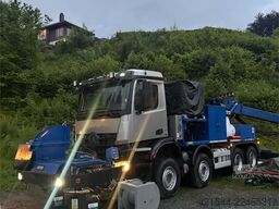 Mercedes-Benz Arocs with a Meyco Roadrunner concrete spray unit