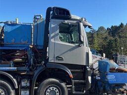 Mercedes-Benz Arocs with a Meyco Roadrunner concrete spray unit