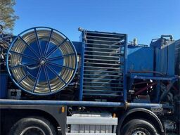 Mercedes-Benz Arocs with a Meyco Roadrunner concrete spray unit