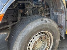 Mercedes-Benz Arocs with a Meyco Roadrunner concrete spray unit