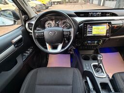 TOYOTA Hilux 2,4D Double Cab Comfort 4x4 Hardtop Autom.