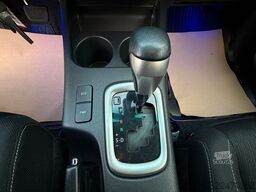 TOYOTA Hilux 2,4D Double Cab Comfort 4x4 Hardtop Autom.