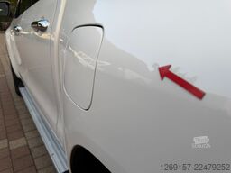 TOYOTA Hilux 2,4D Double Cab Comfort 4x4 Hardtop Autom.
