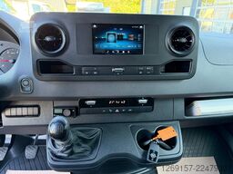 MERCEDES-BENZ Sprinter 519 CDI 3,0 V6 Pritsche Plane DoKa RWD
