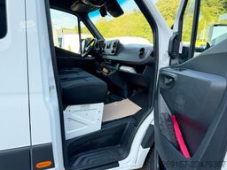 MERCEDES-BENZ Sprinter 519 CDI 3,0 V6 Pritsche Plane DoKa RWD