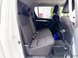 TOYOTA Hilux 2,4D Double Cab Comfort 4x4 Hardtop Autom.