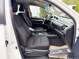 TOYOTA Hilux 2,4D Double Cab Comfort 4x4 Hardtop Autom.