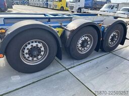 RENDERS-HAS O4/DA 08 EURO 800 CONTAINERCHASSIS