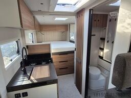 BÜRSTNER Signature SFT 7.4 180PS, 18, AHK, Markise