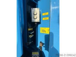 MERCEDES-BENZ ANTOS 1832 L Getränkekoffer 6,35 m Türen