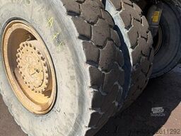 Komatsu HD405-7