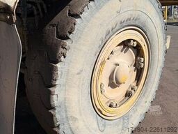 Komatsu HD405-7