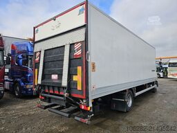 Volvo FL240 4x2 Ladeborwand