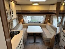 Hobby De Luxe 495 WFB Mover elektr. Stützen Heckbad