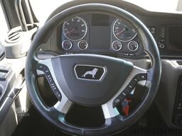 MAN TGX 18.470 4x4H tractor unit