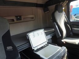 MAN TGX 18.510 4x4 tractor unit / 510 HP / S