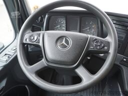 Mercedes-Benz Actros 1833 tractor unit / 260 tho. km