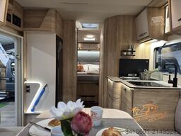 EURAMOBIL Profila RS 720 QF Tageszulassung Luftfeder Alde