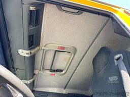 MAN TGX 26.360 / BaumaschinenTransport / 9 to Rampen