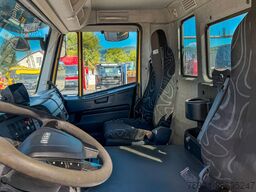 IVECO TRAKKER 360 Kipper 4,90 m HIAB 122 B-2 FUNK 6x4!
