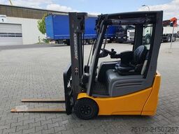 Jungheinrich EFG 215 / Triplex: 4.25m! / SS / nur 1.368h!