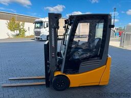 Jungheinrich EFG 215 / Triplex: 4.25m! / SS / nur 2.865h!