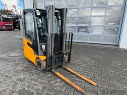 Jungheinrich EFG 215 / Triplex: 4.25m! / SS / nur 3.092h!