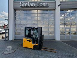 Jungheinrich EFG 215 / Triplex: 4.25m! / SS / nur 3.488h!
