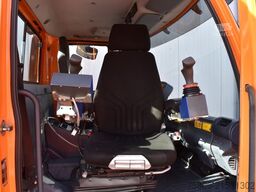 UNIMOG U400 inkl. Böschungsmäher/Anhänger