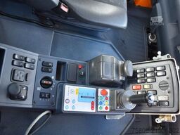 UNIMOG U400 inkl. Böschungsmäher/Anhänger