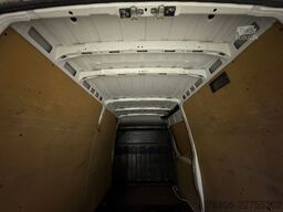 IVECO Daily 50C18 Kastenwagen *Navi*Ahk**