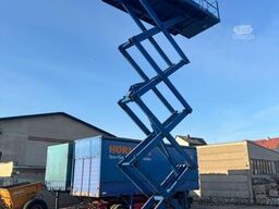 UP Right INC LX 41 D / Scherenhebebühne